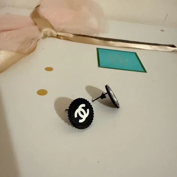 CHANEL Black and White Iconic Stud Earrings - Picture 2 of 3